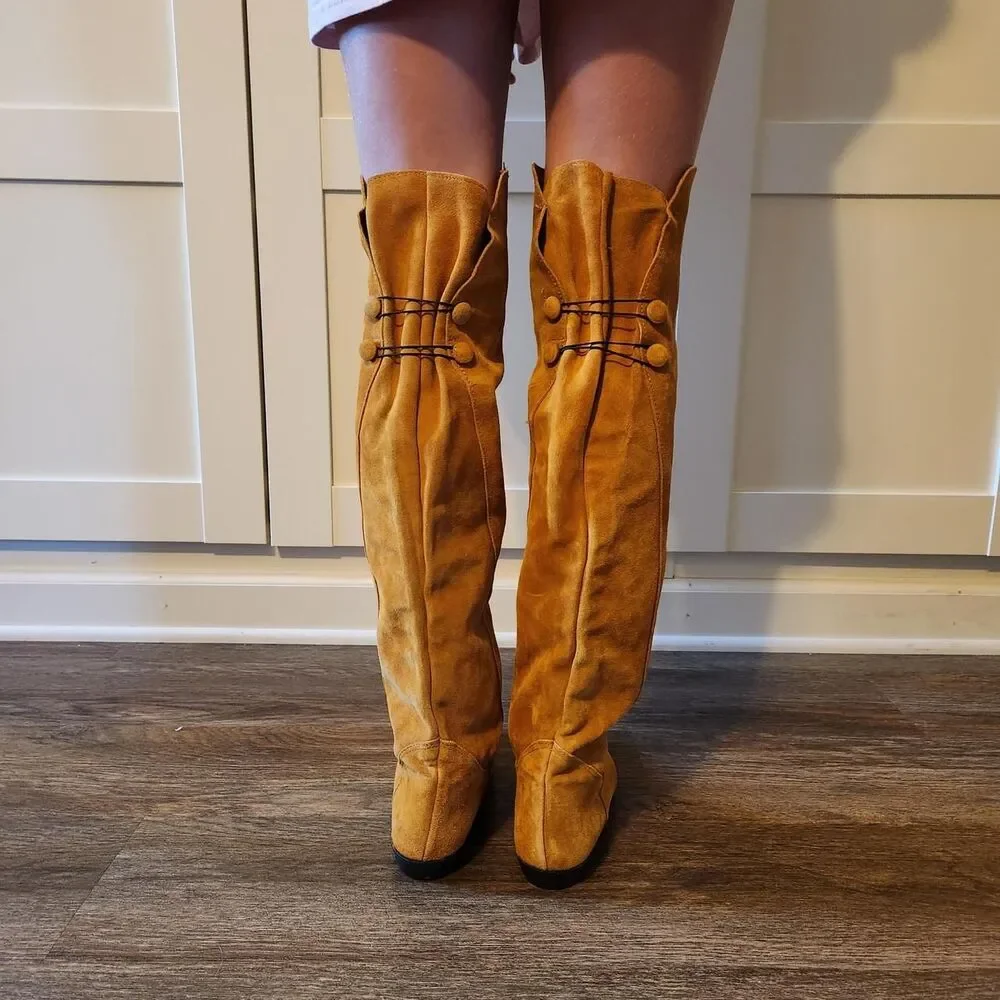 Women's Tan and Brown knee High Suede Boots Size 8.5